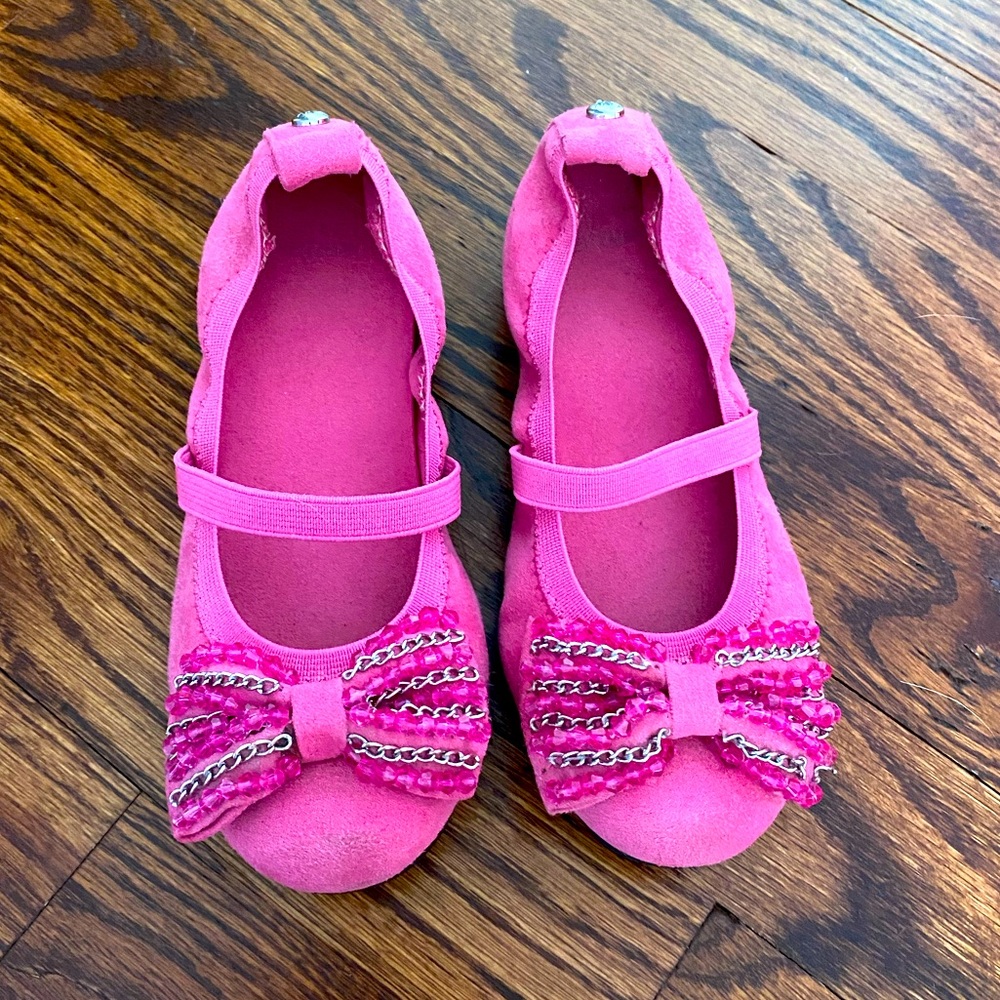 Girls pink Fiona Stuart Weitzman bow flats with elastic strap
